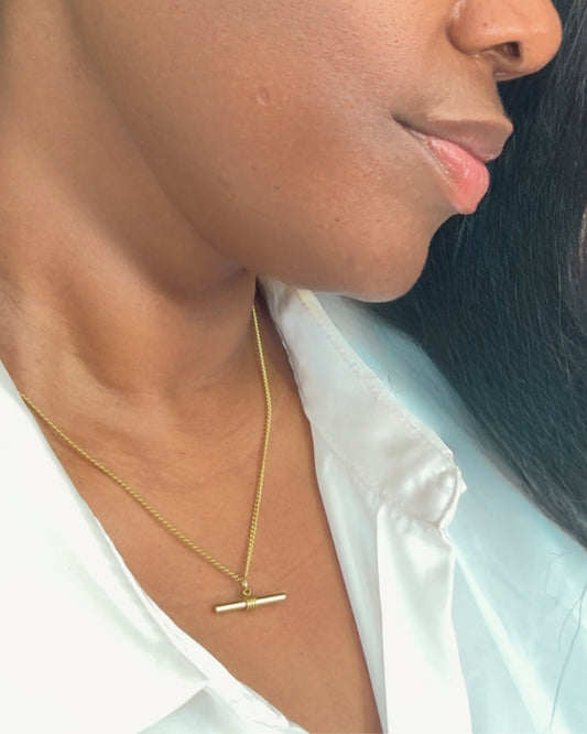 Axis Bar Necklace