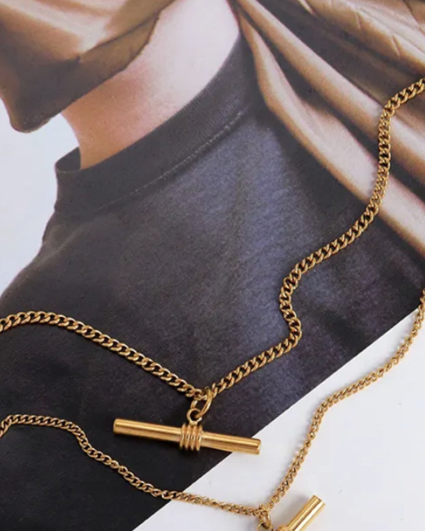 Axis Bar Necklace