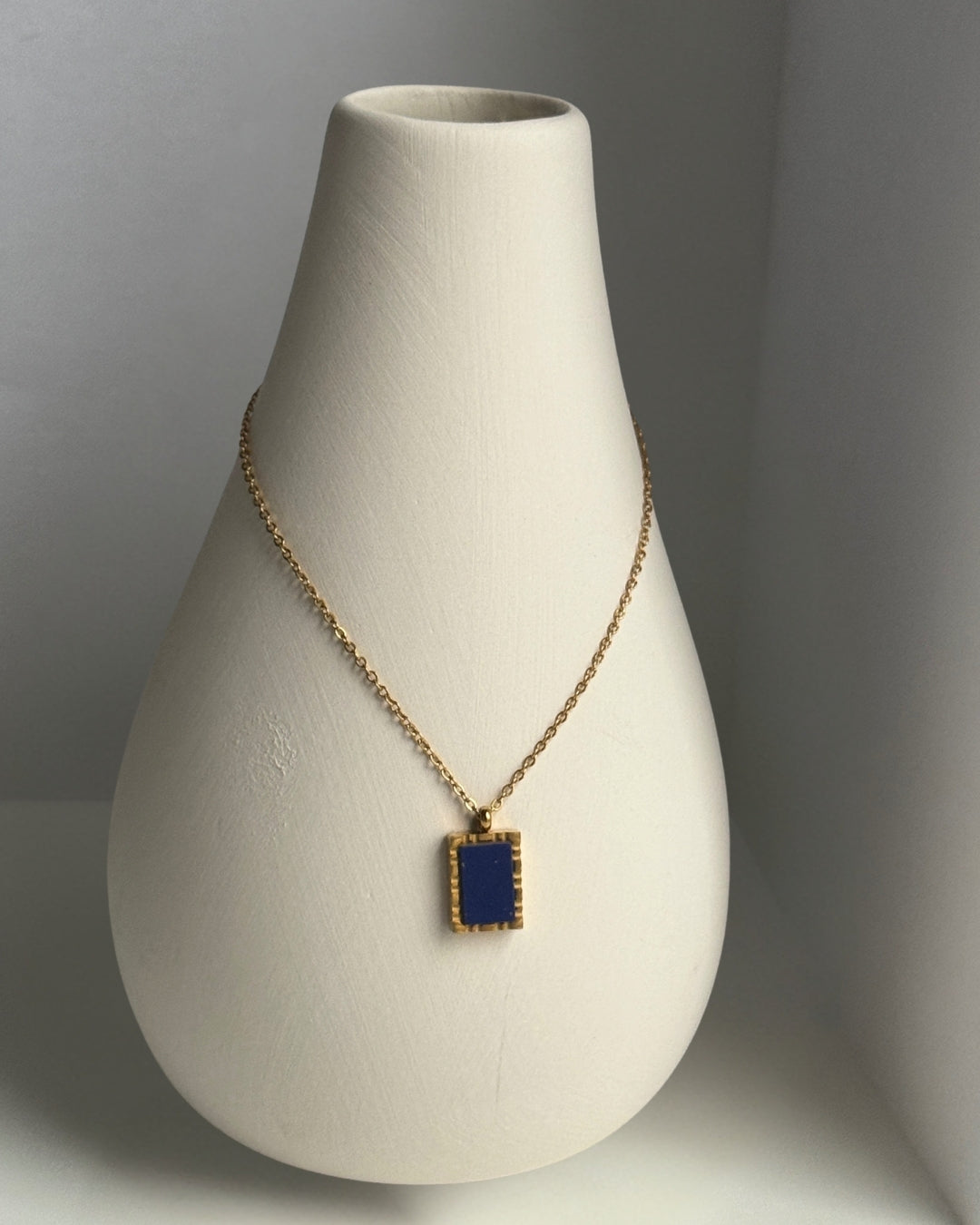 Noir Gem Necklace